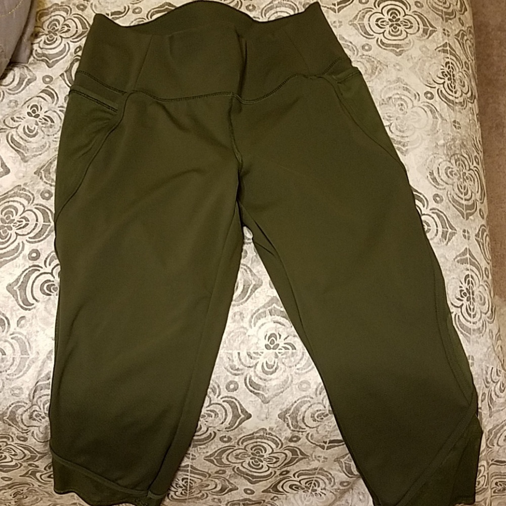 Workout capris